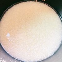 #解腻开胃就吃它#开胃双腊鸡腿煲饭的做法图解4