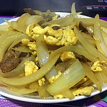 鸡蛋炒洋葱（加肉版）