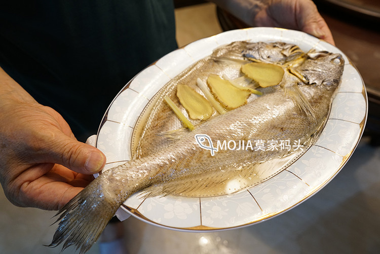 莫家码头：爆盐米鱼的做法