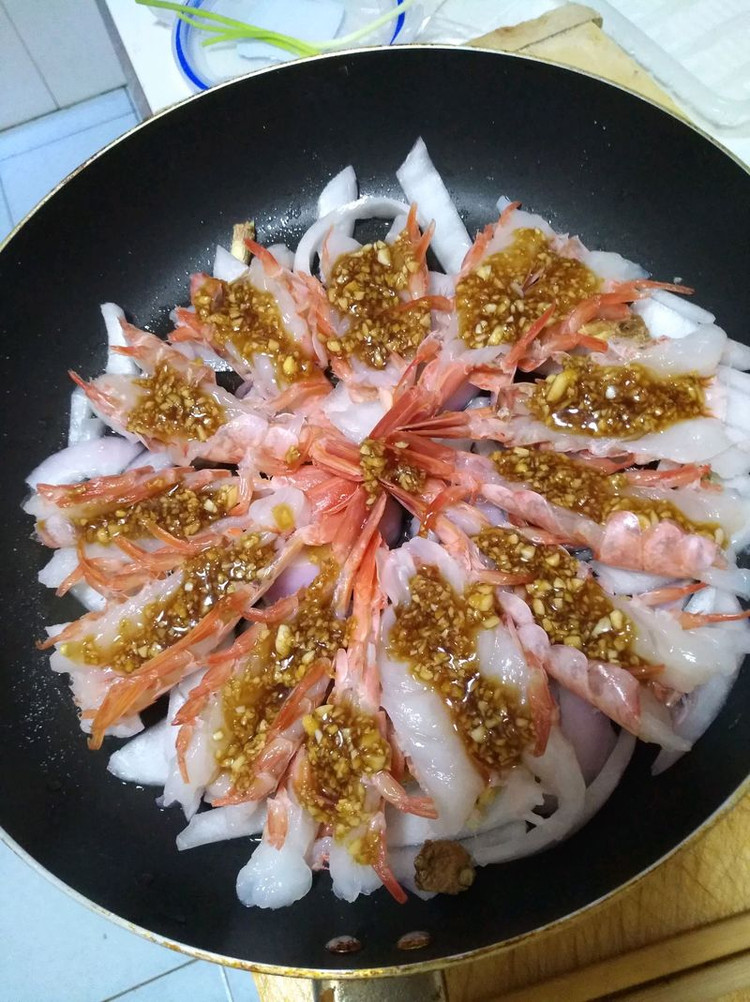 香煎蒜蓉对虾的做法