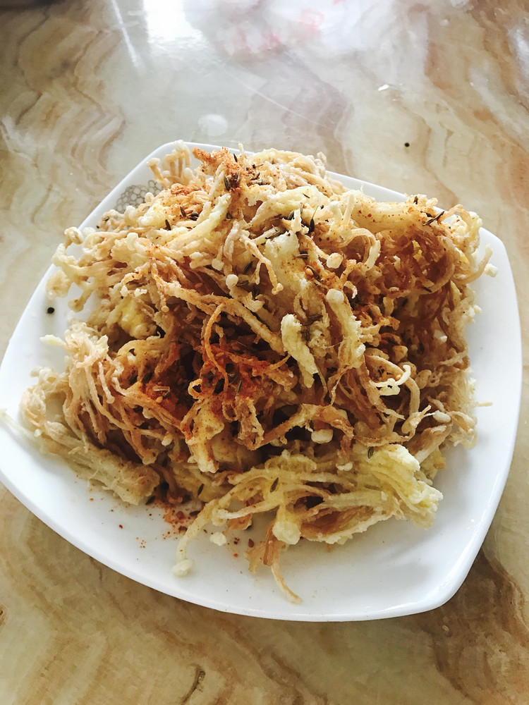 油炸金针菇--想不到的美味与香脆❗️的做法