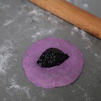 #女神野餐记#暄软香甜，一口爆浆的紫薯果酱面包的做法图解9