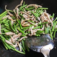 蒜苔炒肉的做法图解5