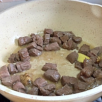 咖喱土豆牛肉的做法图解2