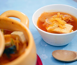 小羽私厨之 辣白菜豆腐汤的做法