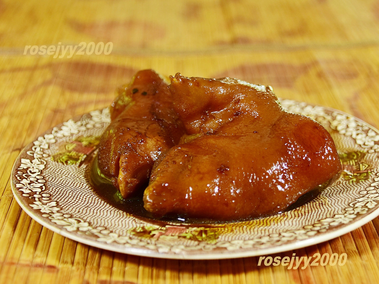 Braised pig's feet