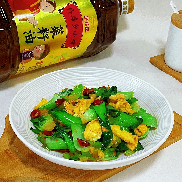 油菜炒鸡蛋的做法