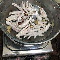 泡椒鸡爪的做法图解2