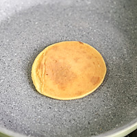 辅食日志 | 红薯燕麦酸奶鸡蛋饼（10M+）的做法图解10