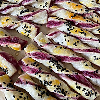 手抓饼紫薯扭扭酥的做法图解10