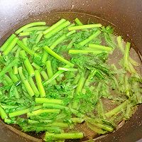 春天点亮你餐桌的一道菜，京酱肉丝茼蒿的做法图解5