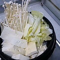 #暖冬酱在手，嗨吃部队锅#韩式辣白菜豆腐汤的做法图解5