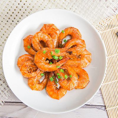 油焖大虾，鲜美无比的秋季下饭菜 