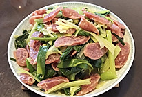 芹菜蒜苗炒腊肠的做法