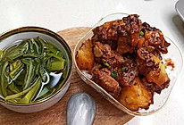 蒜蓉豆豉蒸土豆排骨饭+青菜，法帅蒸烤快手菜的做法