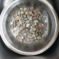 夏天的标配-爆炒花甲的做法图解1