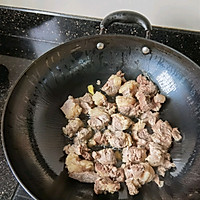 土豆炖牛腩的做法图解3