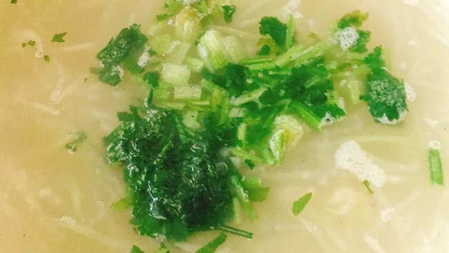 萝卜丝虾皮汤的做法