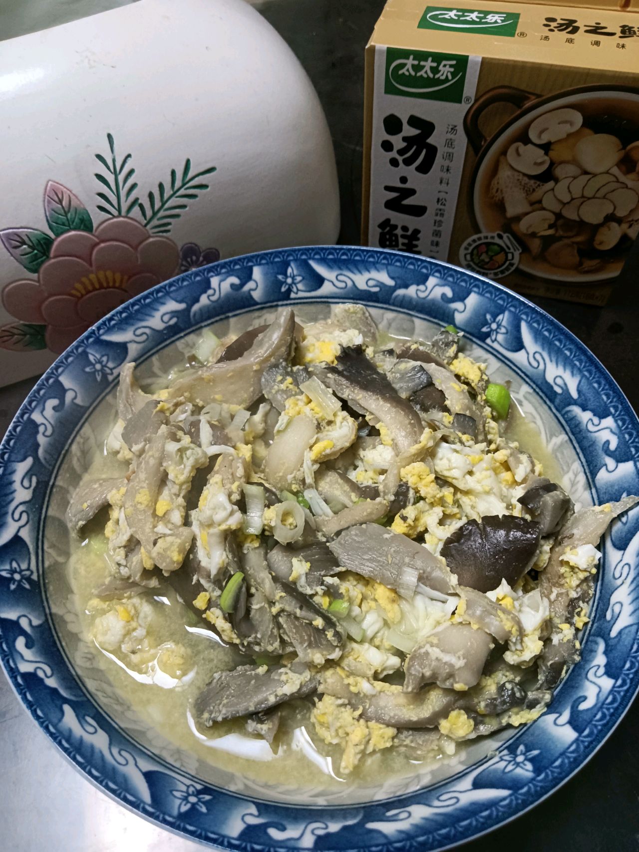 鲜蘑菇炒鸡蛋怎么做_鲜蘑菇炒鸡蛋的做法_豆果美食