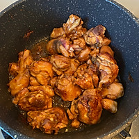 啫啫鸡腿煲的做法图解5