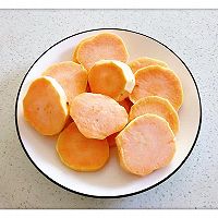 橙汁红薯的做法图解1