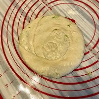 发面葱油饼的做法图解8