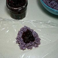 樱桃果酱爆浆紫薯饭团﻿#莓汁莓味#的做法图解7