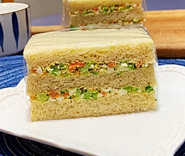 #美食说出“新年好”#鸡蛋沙拉三明治的做法