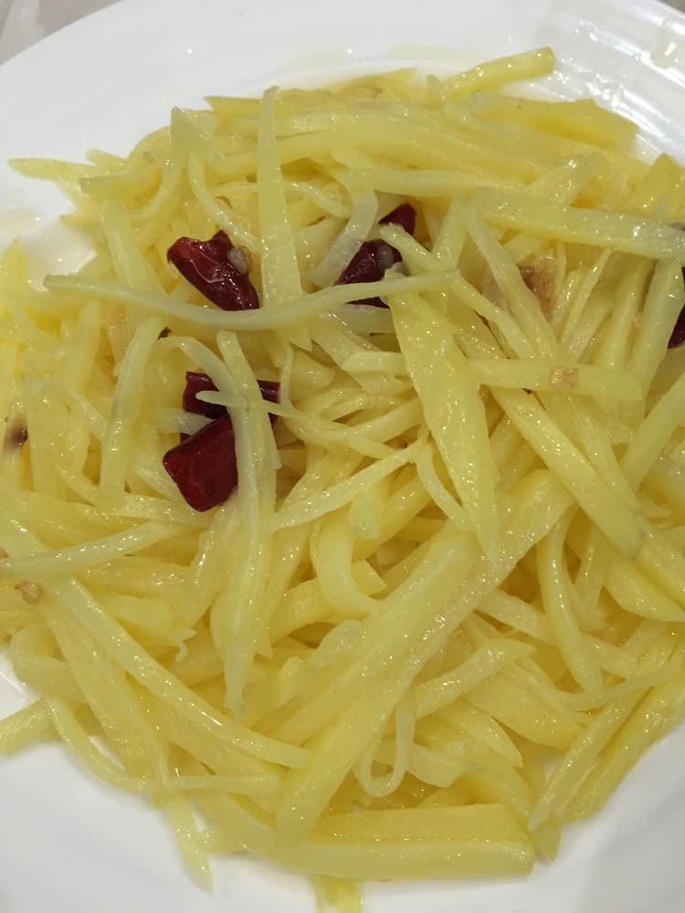 酸辣土豆丝的做法