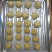 蛋黄酥的做法图解4