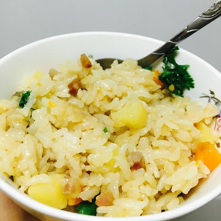 火腿香焖饭--高压锅懒人版的做法