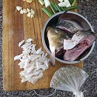炖鱼的做法图解1
