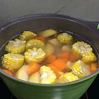 老火清汤: 梨玉米萝卜骨头汤的做法图解8