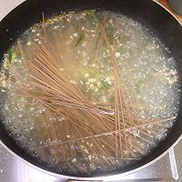 葱香鸡蛋荞麦面的做法图解6