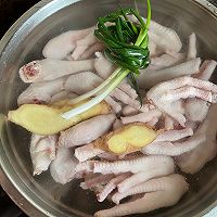 凉拌鸡爪的做法图解1