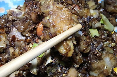 老干妈蒜香炒排骨