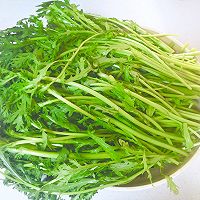 8分钟快手菜：清炒蒜蓉茼蒿/蒿子杆的做法图解2