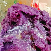 紫薯芋泥鲜奶，好喝不怕胖的做法图解3