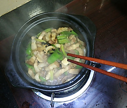 尖椒豆豉花肉煲的做法