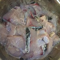 酸菜鱼的做法图解1