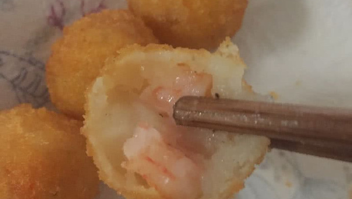 虾仁土豆球
