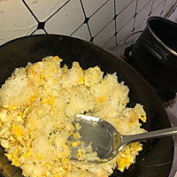 消灭剩米饭--百变蛋炒饭的做法图解3