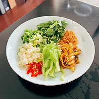 酸辣蕨根粉的做法图解2