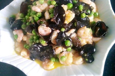 木耳虾仁炒豌豆