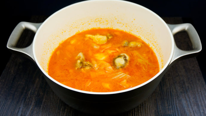 韩式辣白菜牛尾汤