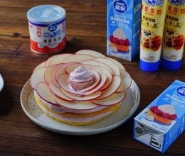 #奶香此刻，焙有钱花#苹果花奶油松饼的做法