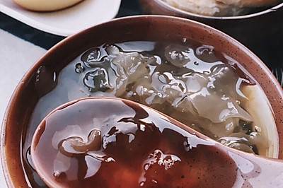 养生餐-红豆银耳粥