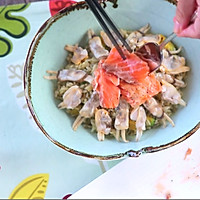 【三文鱼牛油果海鲜拌饭】的做法图解6