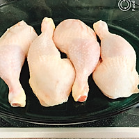 蔬菜肉肉一锅端——超简单的烤鸡腿的做法图解1
