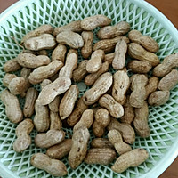 五香花生的做法图解1